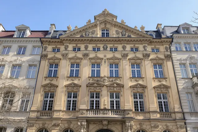 Fassade eines sanierten Altbaus